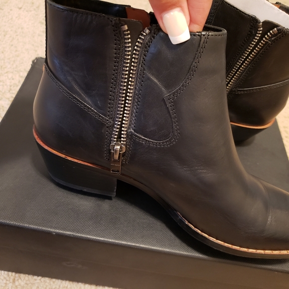 Coach Boots - Picture 4 of 6